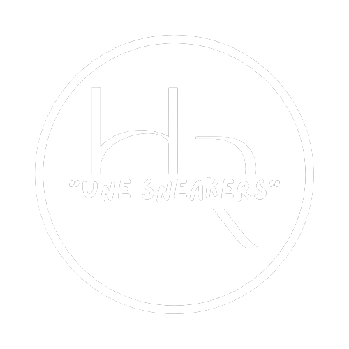 "UNE SNEAKERS"