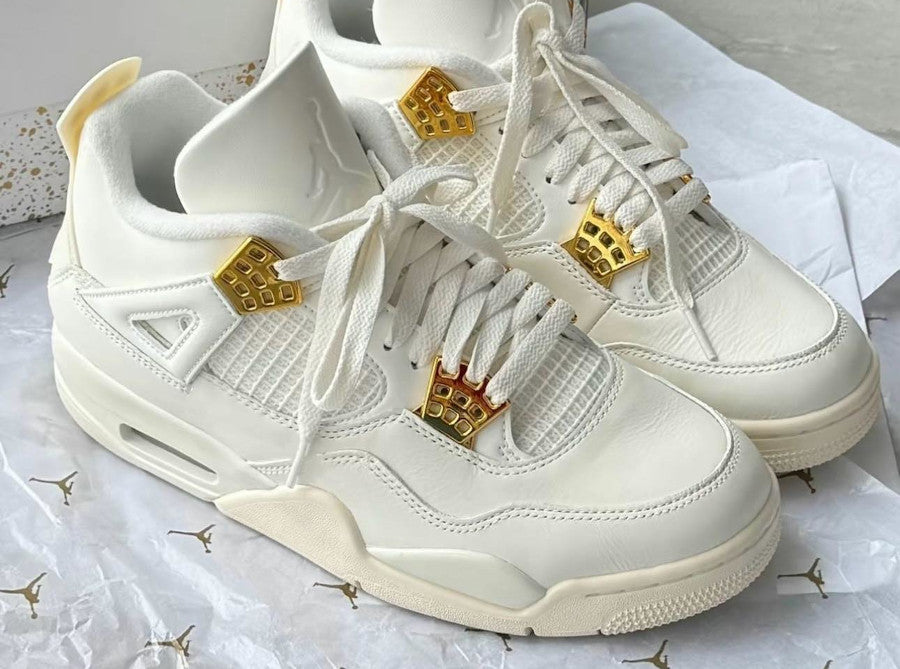 Air Jordan 4 Metallic Gold