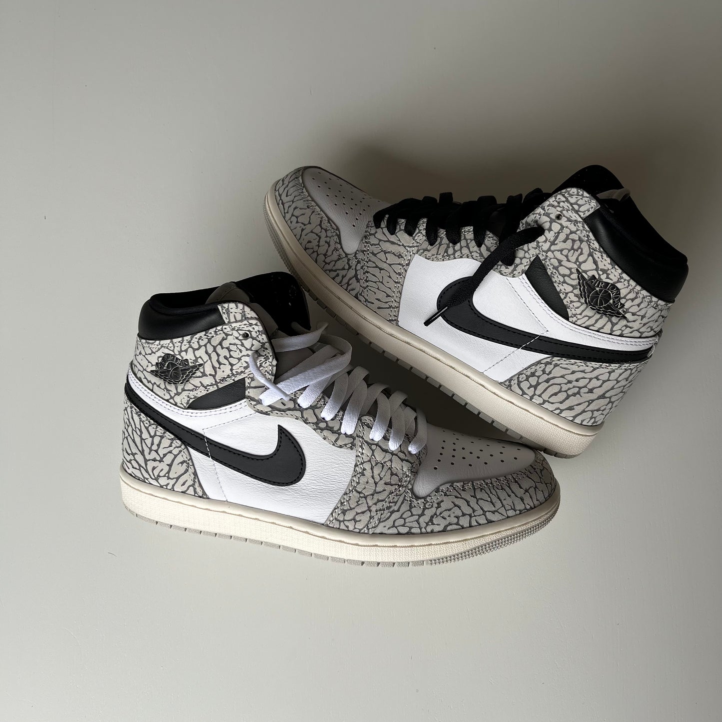 Air Jordan 1 Retro High OG White Cement (taille 42)