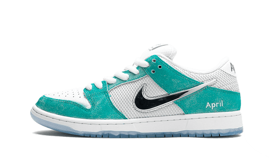 Nike SB Dunk Low April